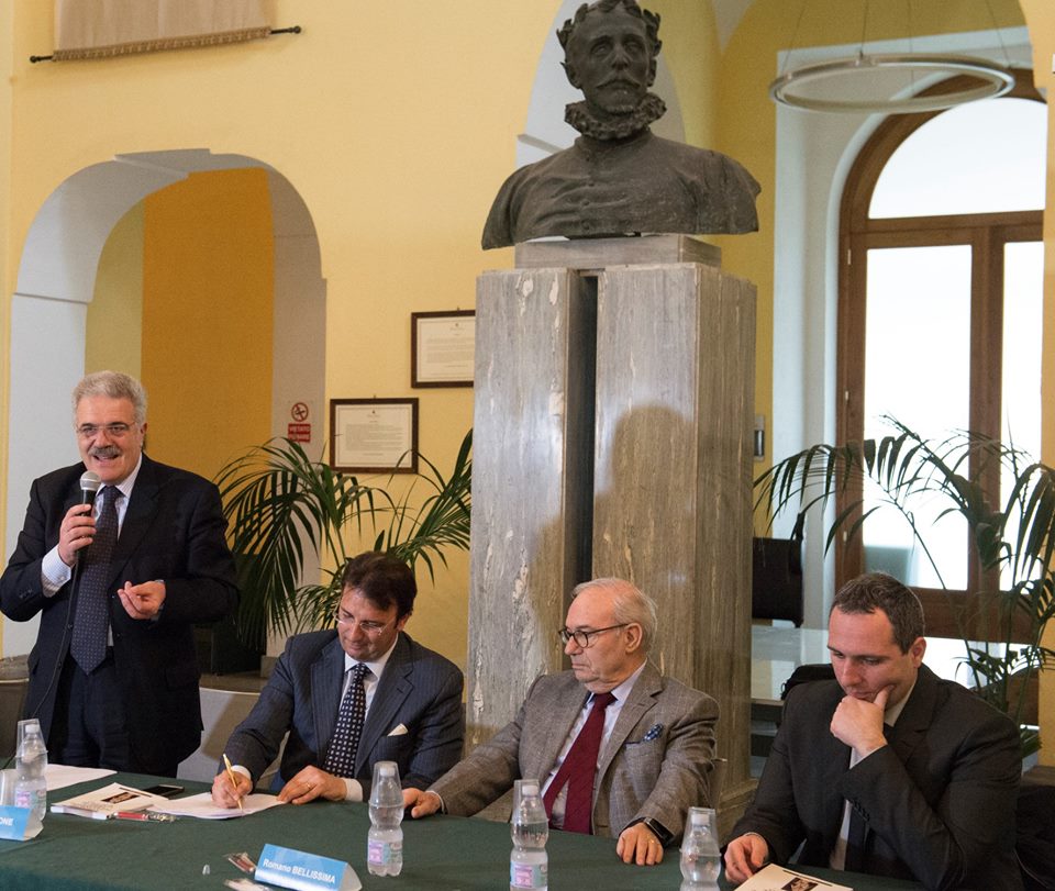Biagio Ciccone (presidente Ada Napoli e Campania) prende la parola alla conferenza di Sorrento (11 aprile 2018)